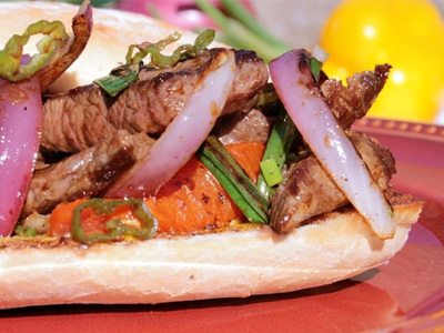 Pan Con Saltado